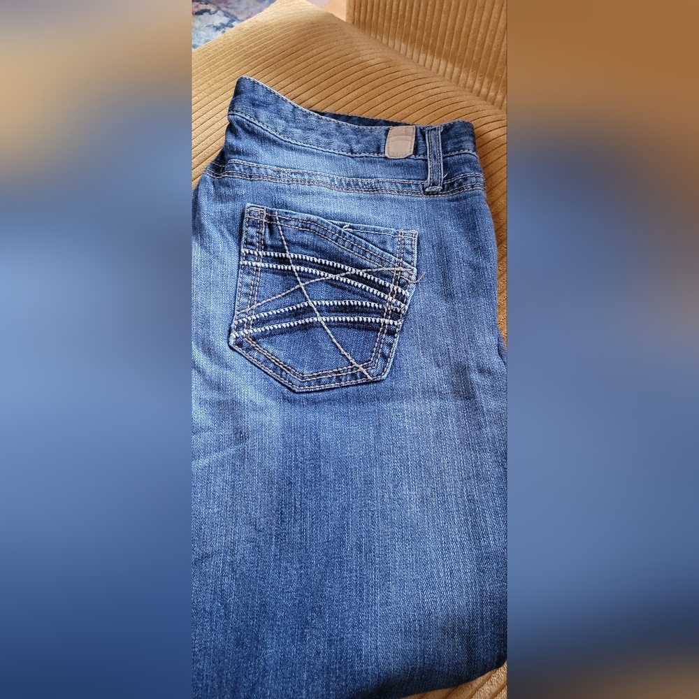 Maurices wide leg Jean distressed size 18regular